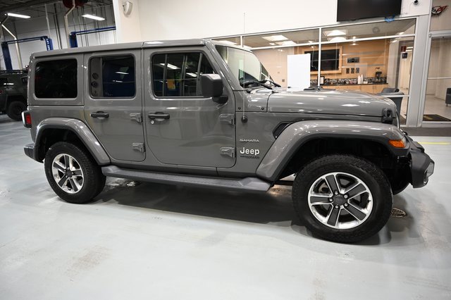 Used 2018 Jeep Wrangler Unlimited Sahara image 4