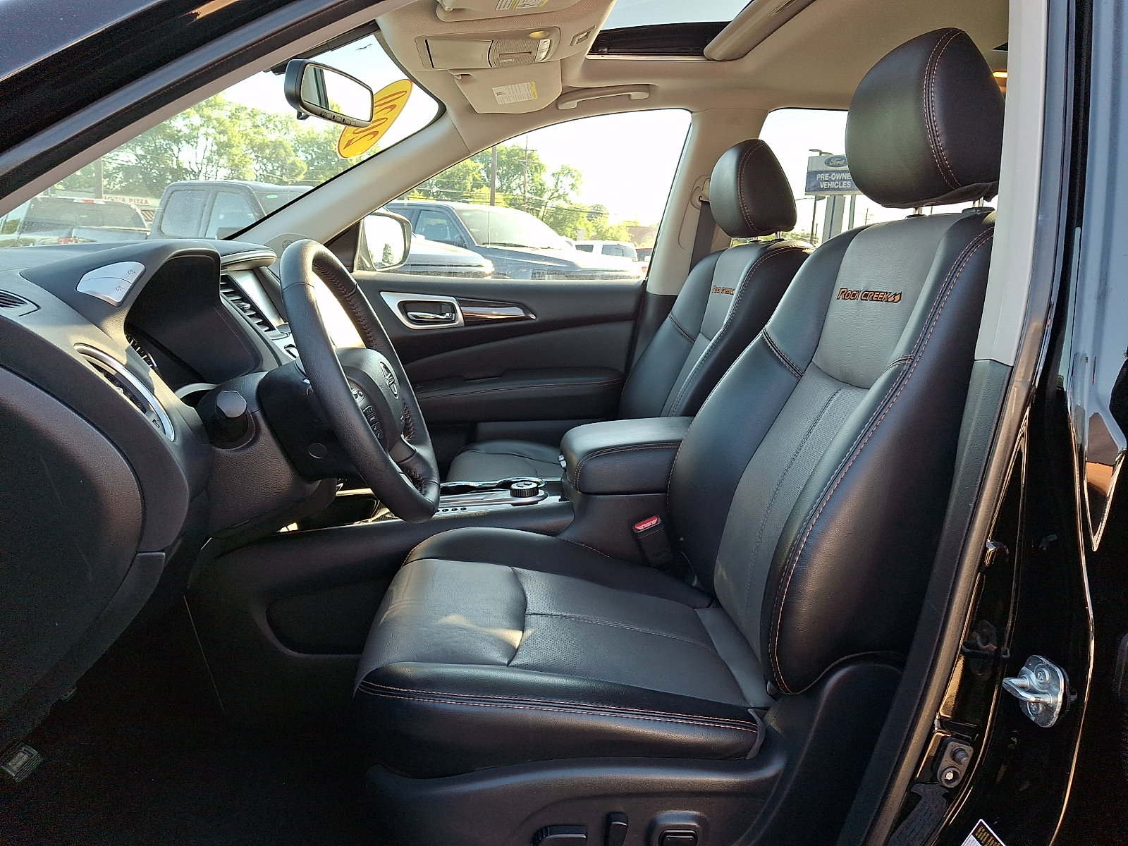 Used 2020 Nissan Pathfinder SL AWD/4WD image 14