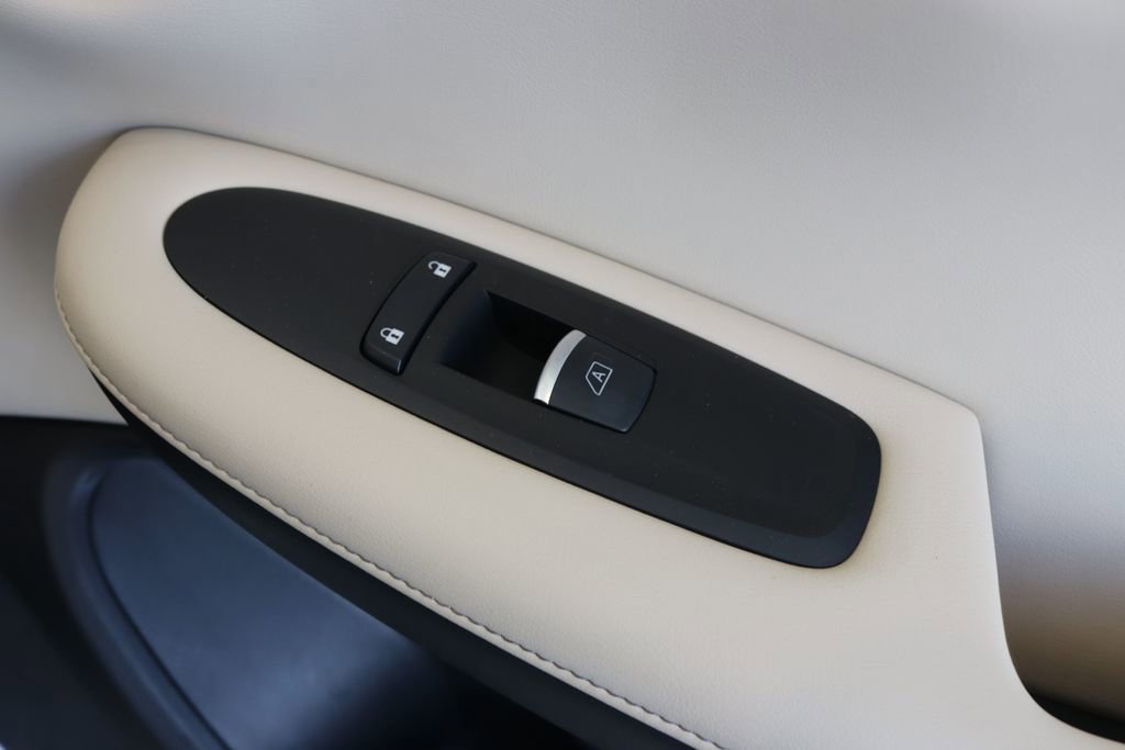 Certified 2020 INFINITI QX50 Luxe w/ Navigation Package image 29