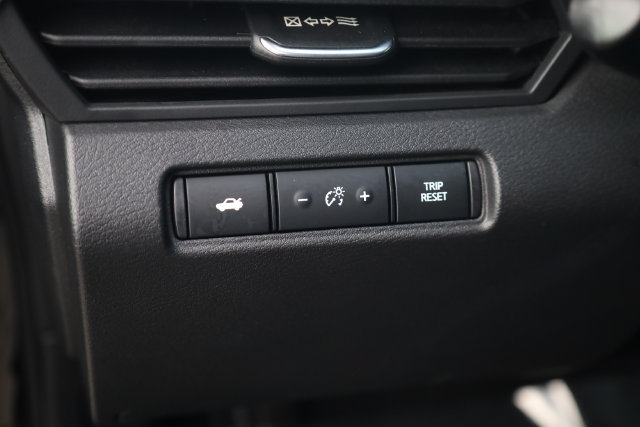 Certified 2025 Nissan Altima 2.5 SR AWD/4WD image 9