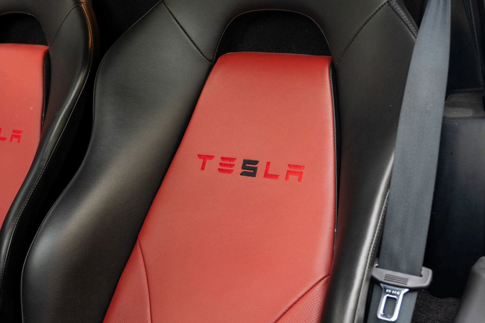 Used 2011 Tesla Roadster Sport image 16