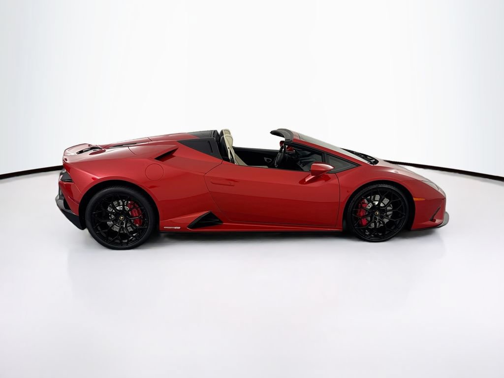 Used 2022 Lamborghini Huracan EVO RWD image 4