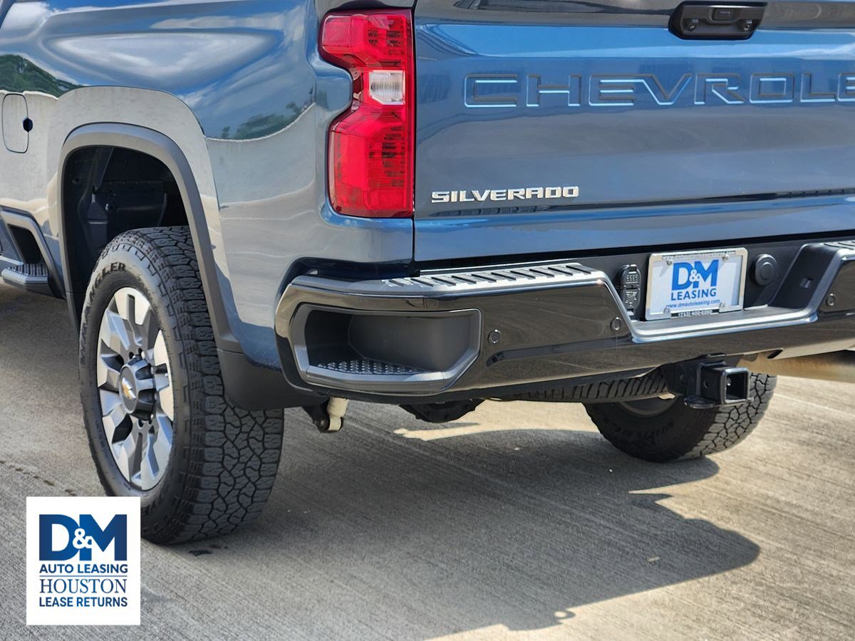 Used 2025 Chevrolet Silverado 2500 Custom w/ Custom Value Package image 15