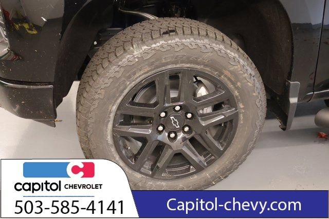 Used 2026 Chevrolet Silverado 1500 Custom Trail Boss w/ Turbomax Blackout Package image 8