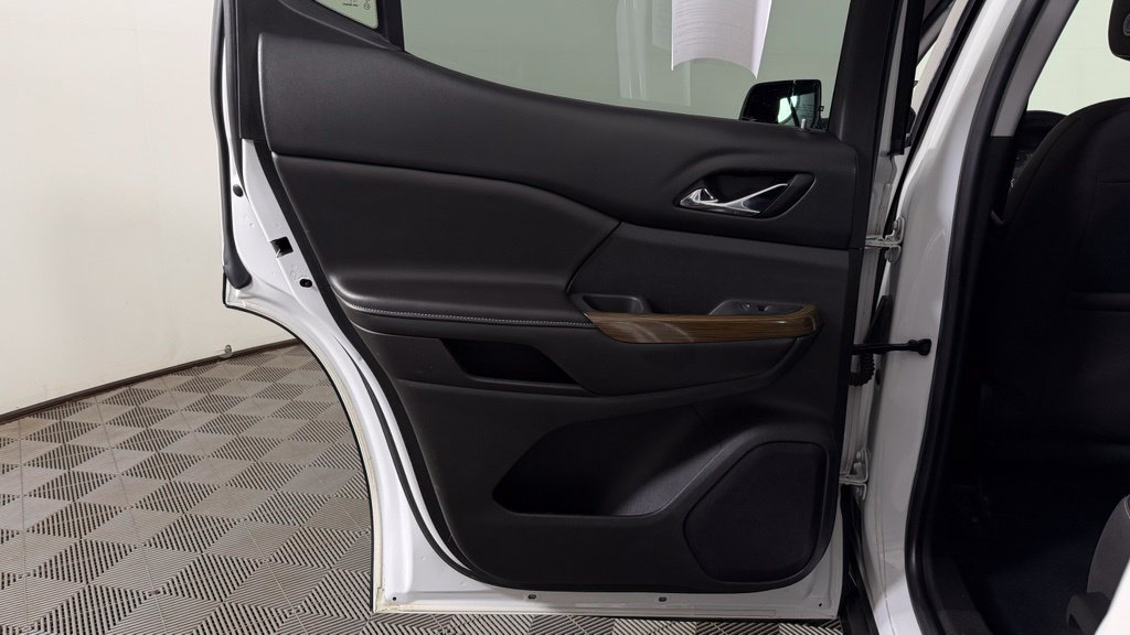 Used 2017 GMC Acadia SLE FWD image 27