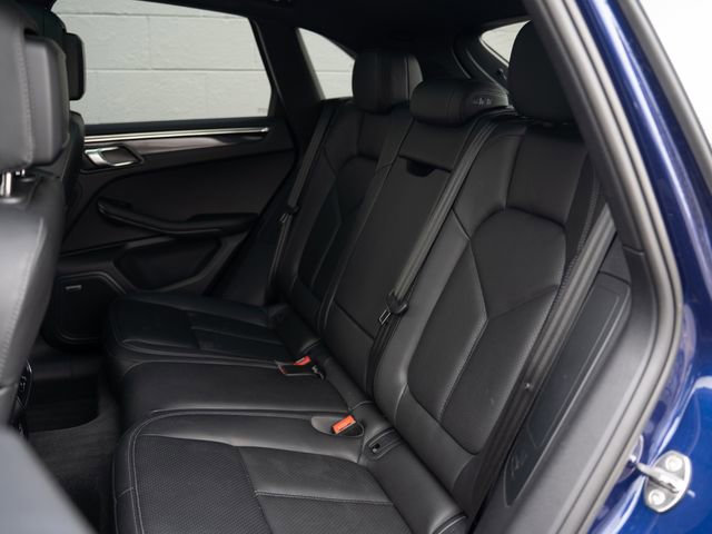 Certified 2026 Porsche Macan image 18