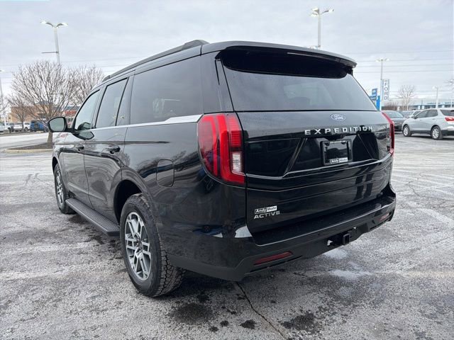 Certified 2025 Ford Expedition Active image 11