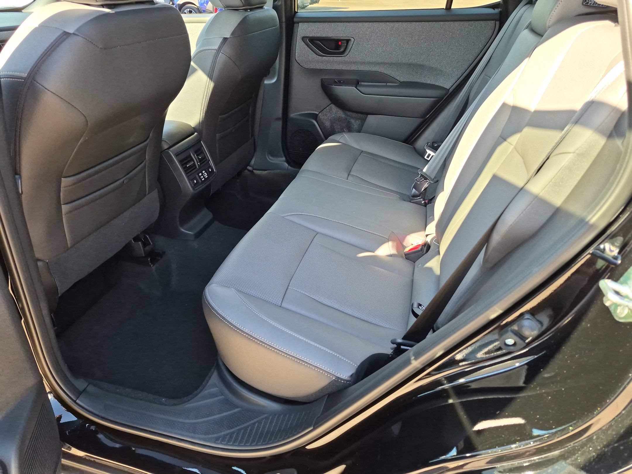 New 2026 Subaru Outback Limited AWD/4WD image 16