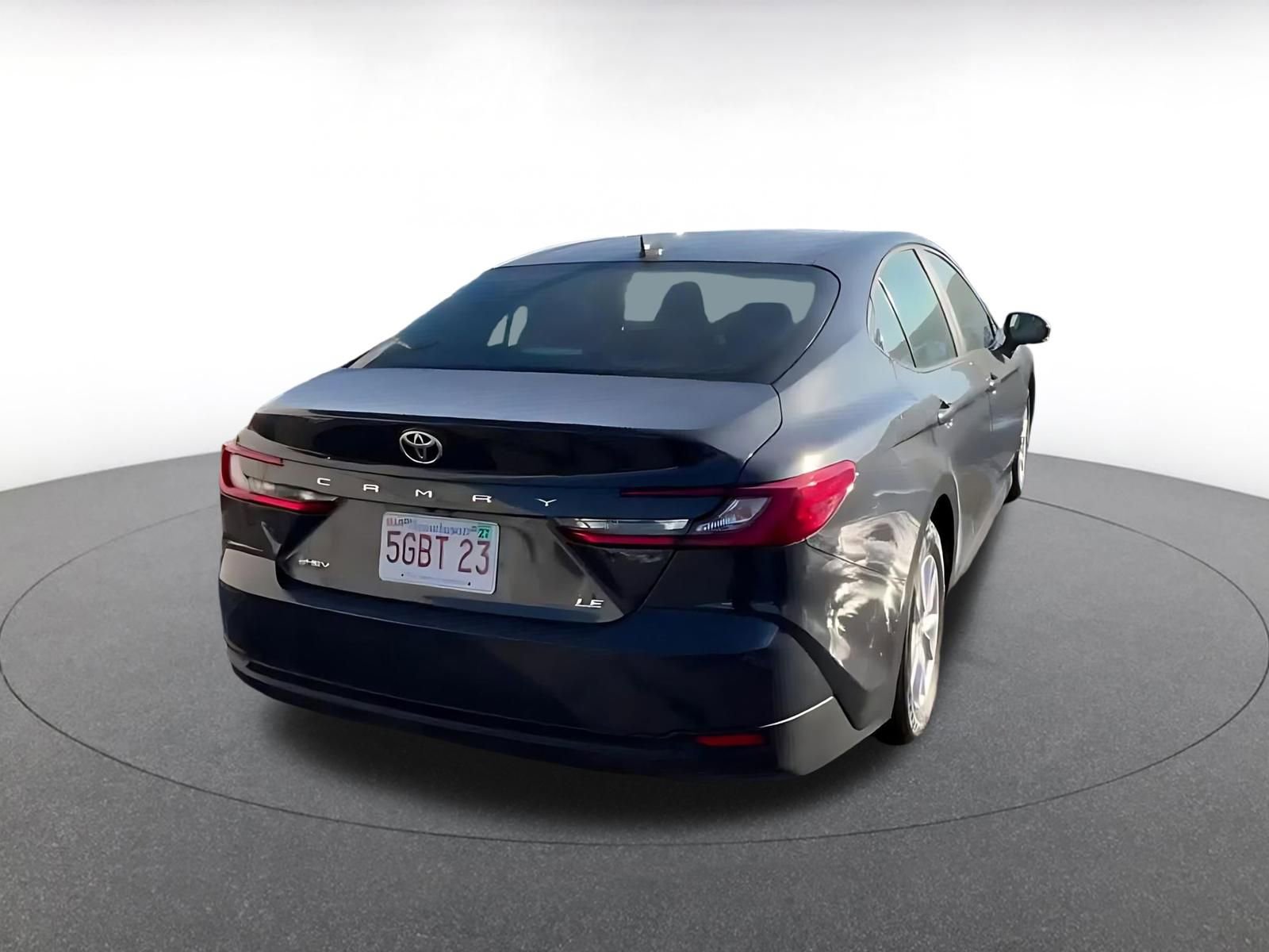 Used 2025 Toyota Camry LE FWD image 11