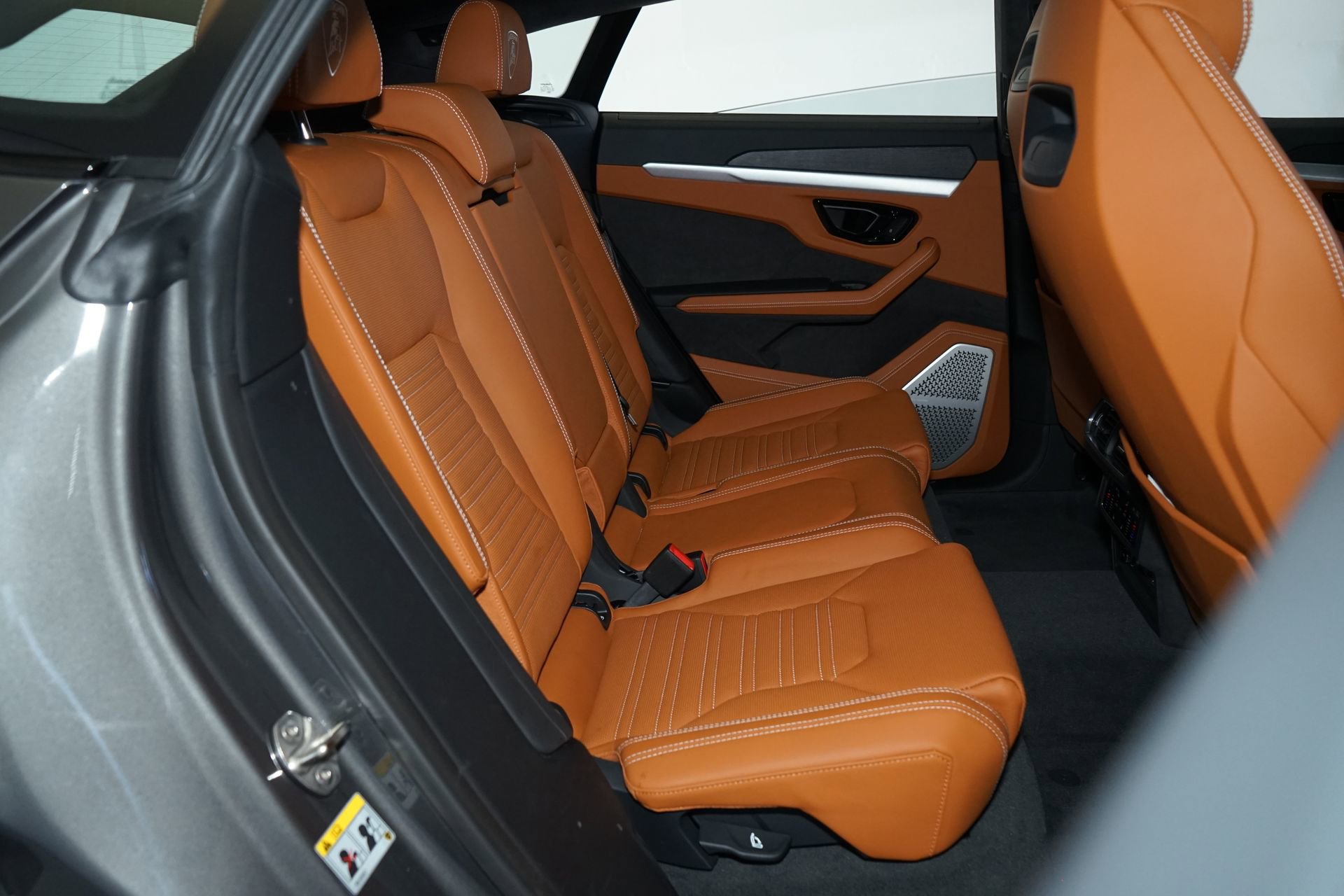 Used 2025 Lamborghini Urus SE image 23