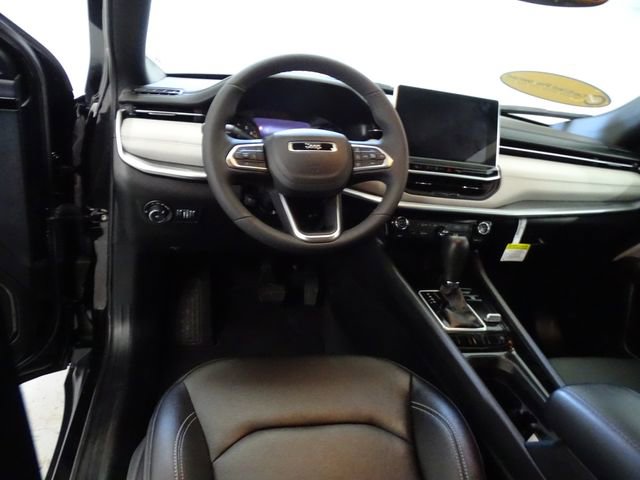 Certified 2025 Jeep Compass Limited image 5