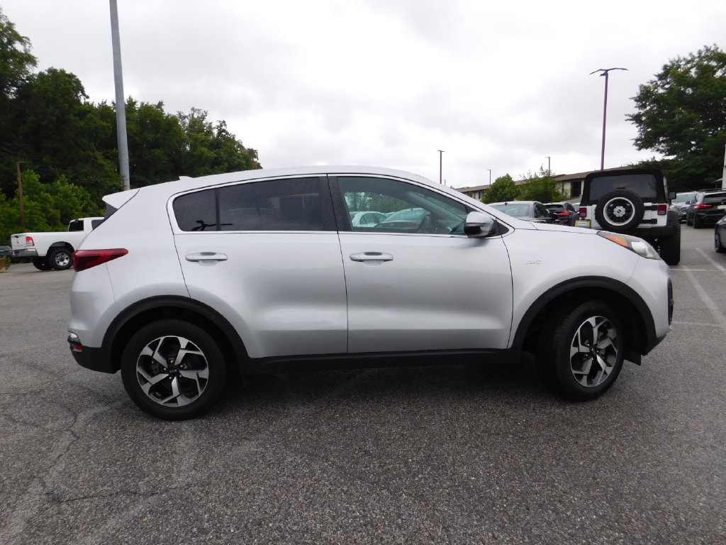 Used 2020 Kia Sportage LX w/ LX Popular Package AWD/4WD image 4
