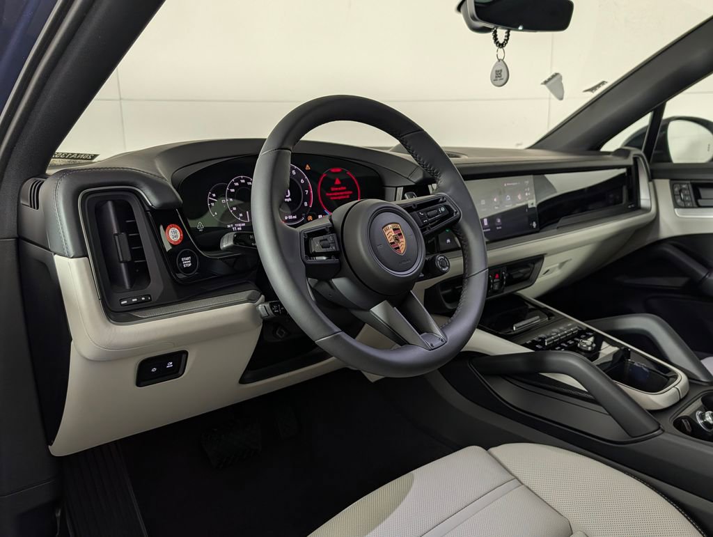 New 2026 Porsche Cayenne Coupe image 4