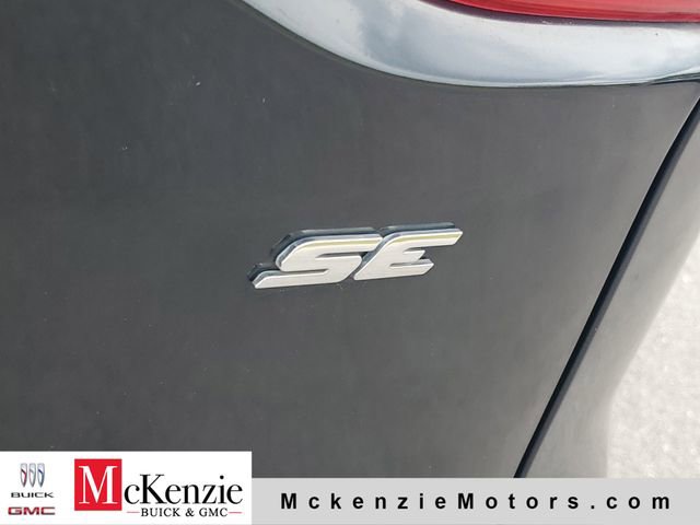 Used 2015 Ford Escape SE FWD image 29