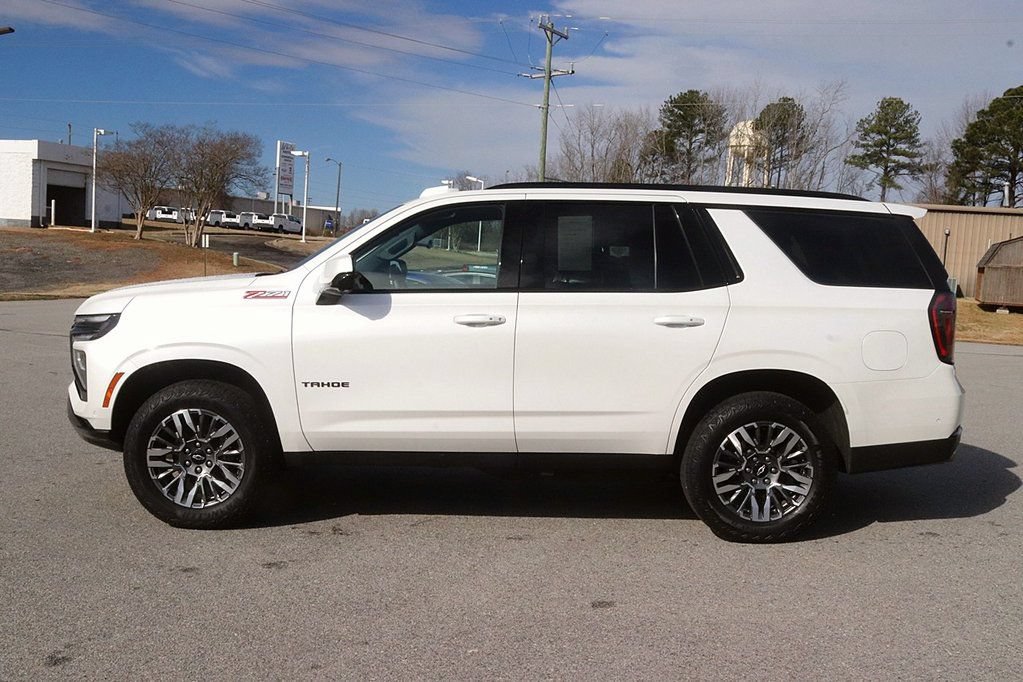 Used 2025 Chevrolet Tahoe Z71 AWD/4WD image 4