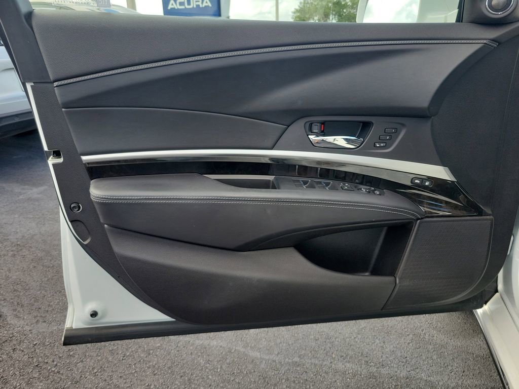 Certified 2018 Acura RLX w/ Technology Package FWD image 17