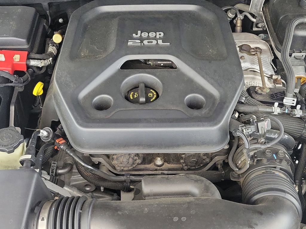 Used 2019 Jeep Wrangler Unlimited Sahara AWD/4WD image 10