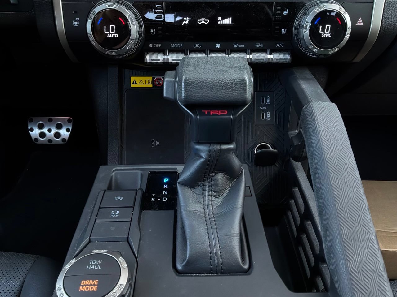 Used 2024 Toyota Tacoma TRD Sport w/ TRD Sport Premium Package RWD image 32