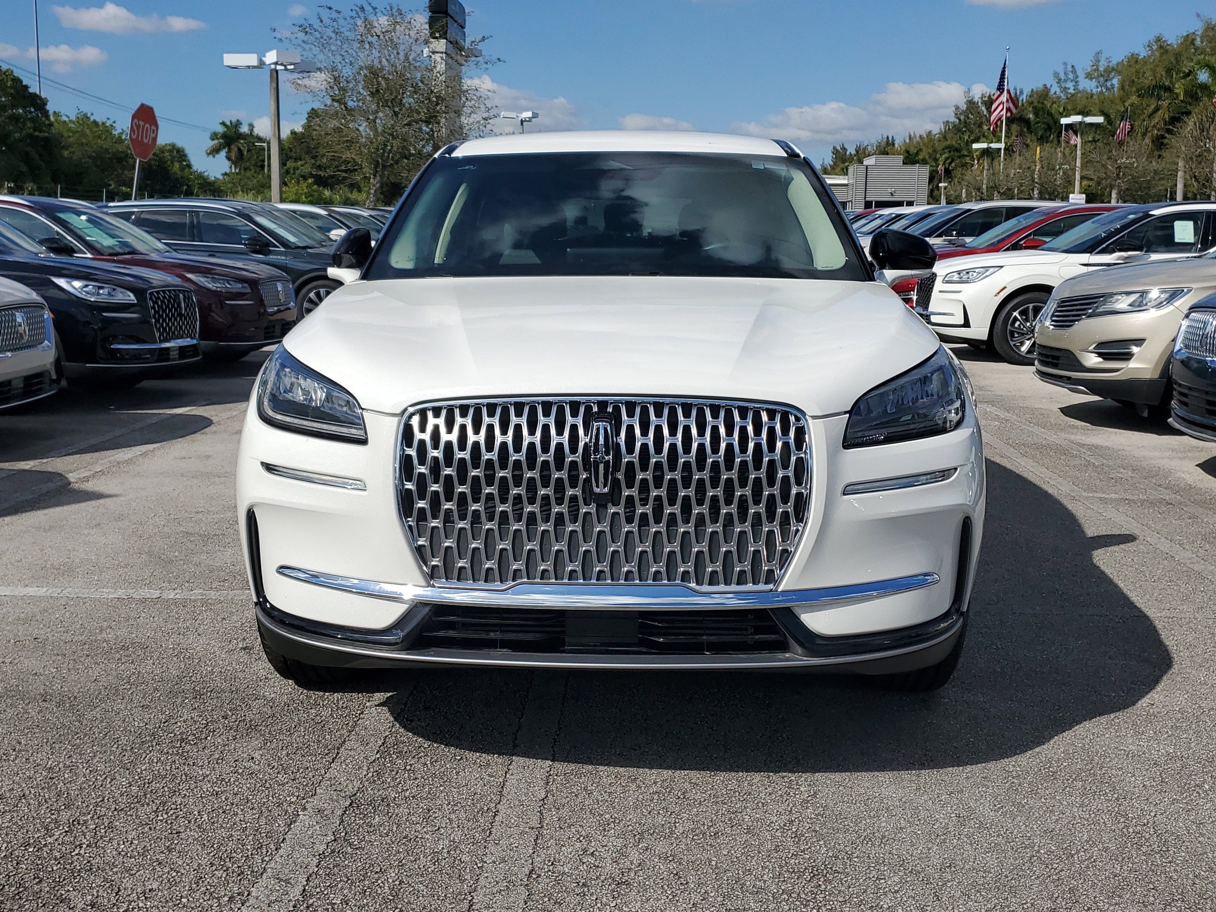 Certified 2024 Lincoln Corsair FWD image 2