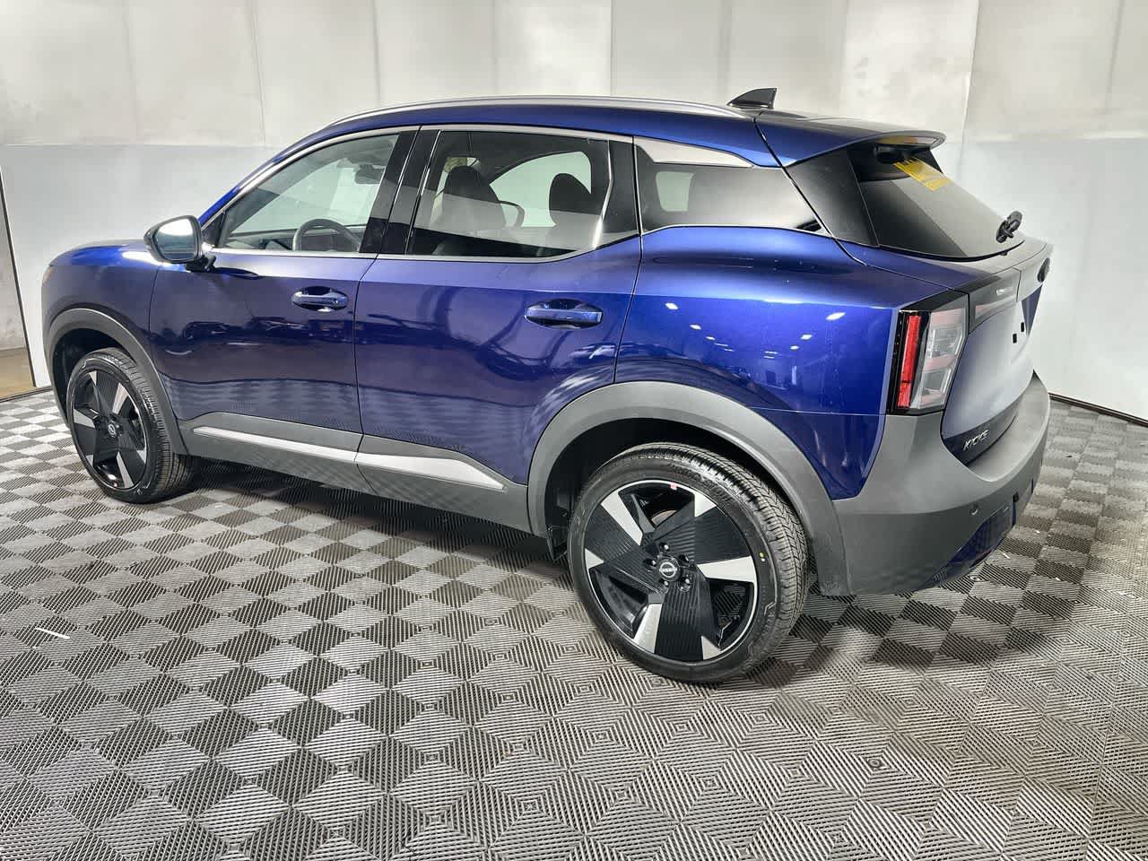 Used 2026 Nissan Kicks SR FWD image 6