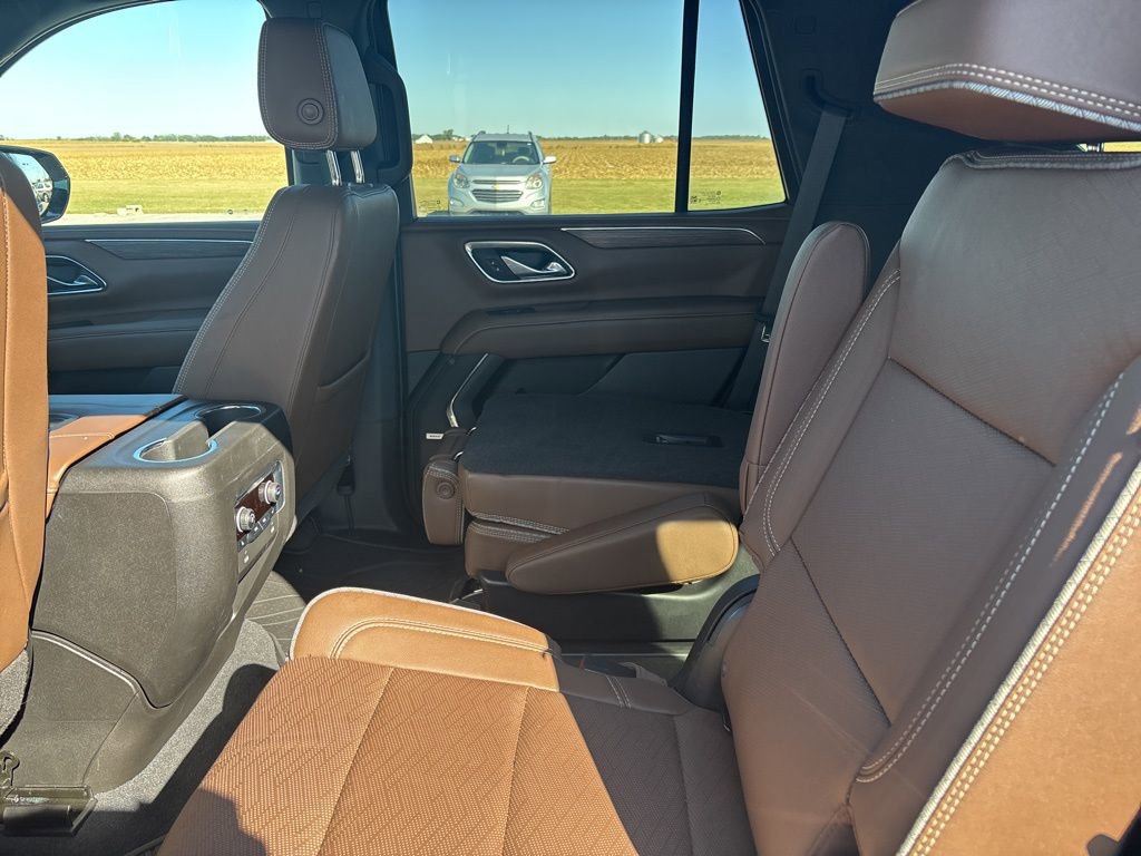 Used 2023 Chevrolet Tahoe High Country w/ LPO, Illumination Package image 17