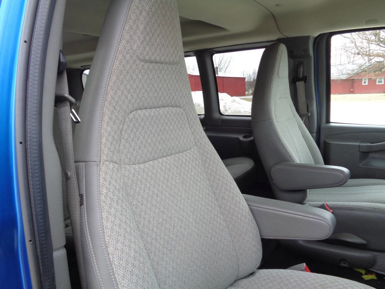 Used 2018 GMC Savana 3500 LT w/ LT Preferred Equipment Group image 25