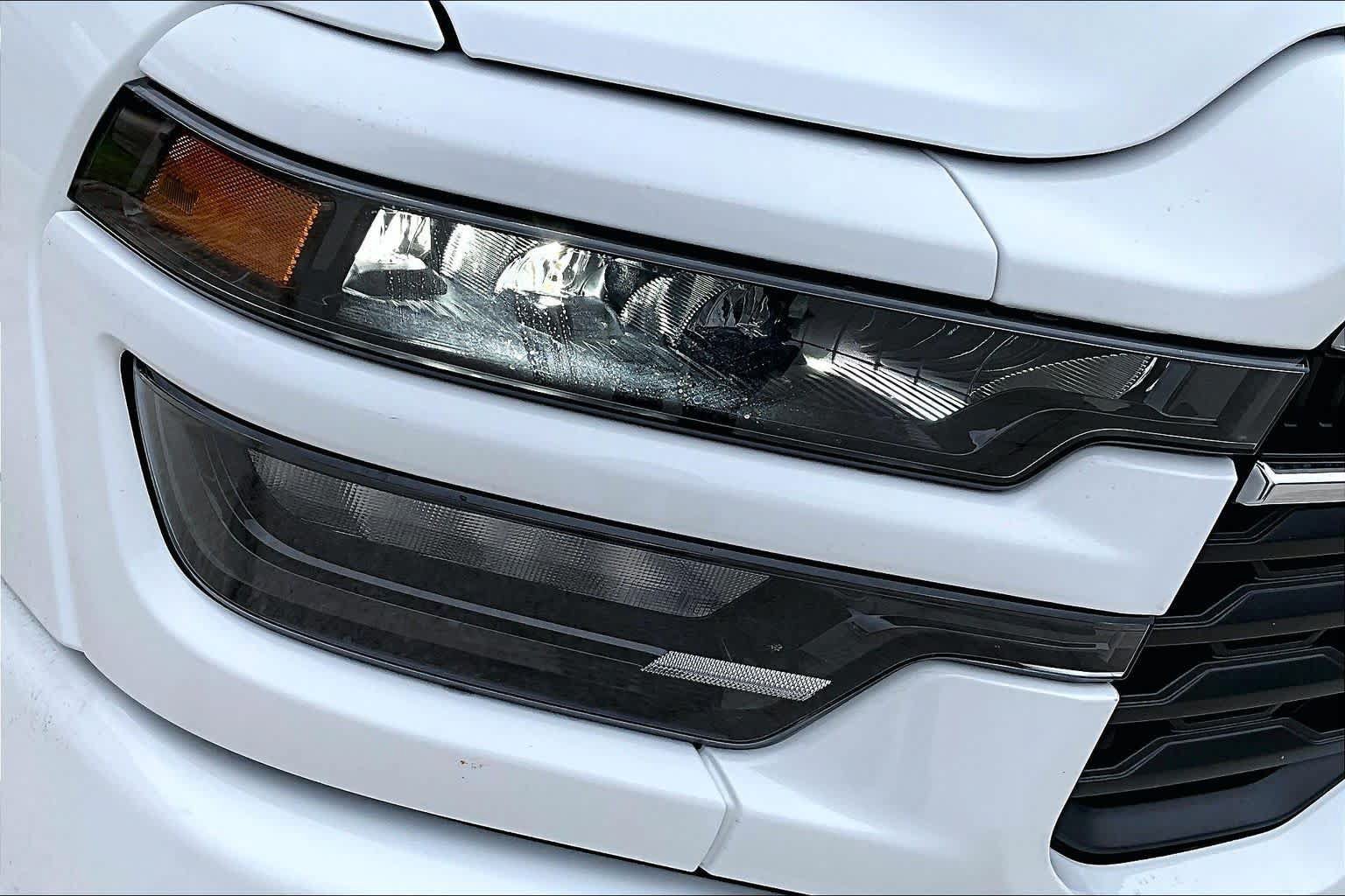 New 2027 RAM 3500 Big Horn AWD/4WD image 13
