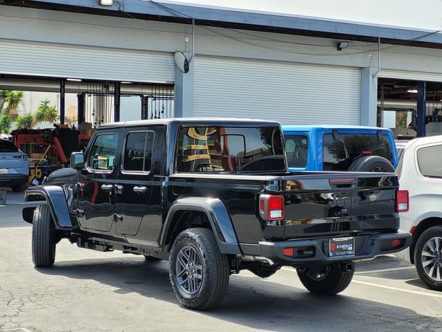 New 2026 Jeep Gladiator Sport image 5