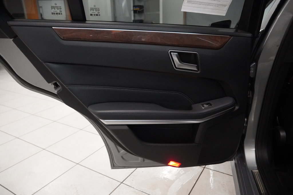 Used 2014 Mercedes-Benz E 350 4MATIC Sedan w/ Premium 1 Package image 17