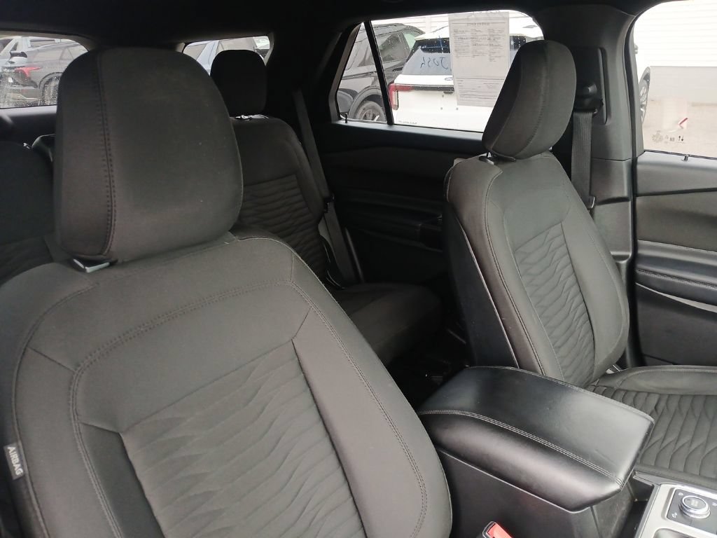 Used 2020 Ford Explorer XLT w/ Comfort Package AWD/4WD image 22