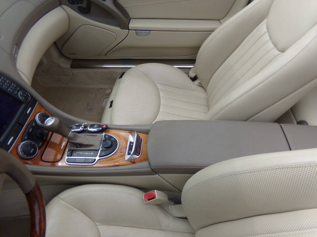 Used 2009 Mercedes-Benz SL 550 image 33