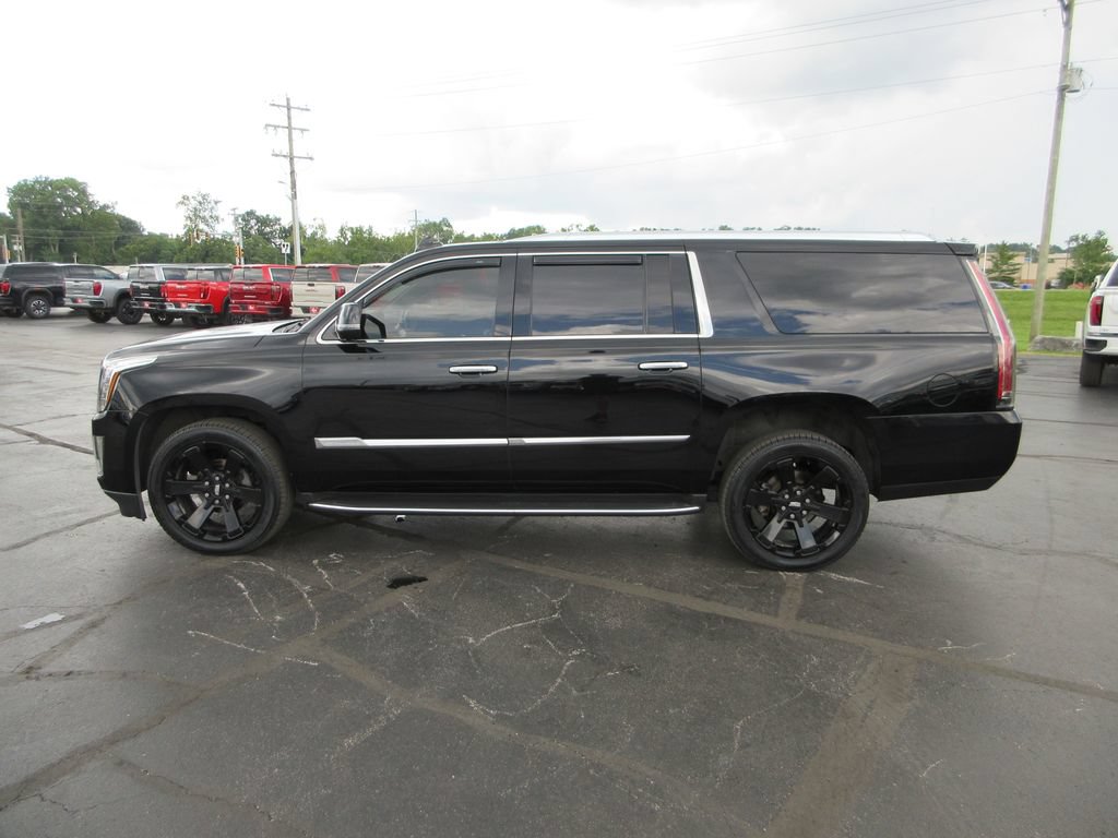 Used 2016 Cadillac Escalade ESV Luxury AWD/4WD image 10