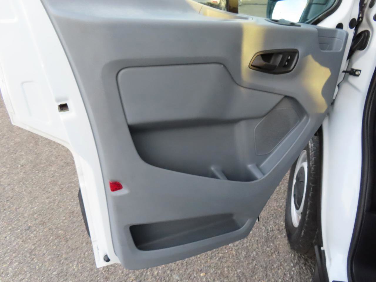 Used 2019 Ford Transit 250 148 Medium Roof RWD image 10