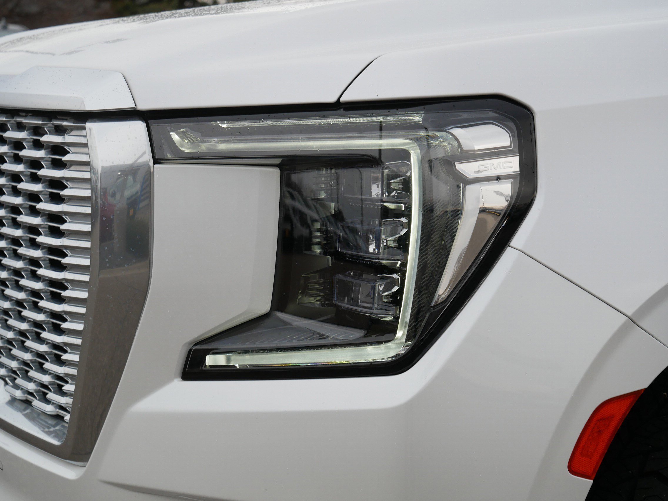 Used 2022 GMC Yukon Denali image 16