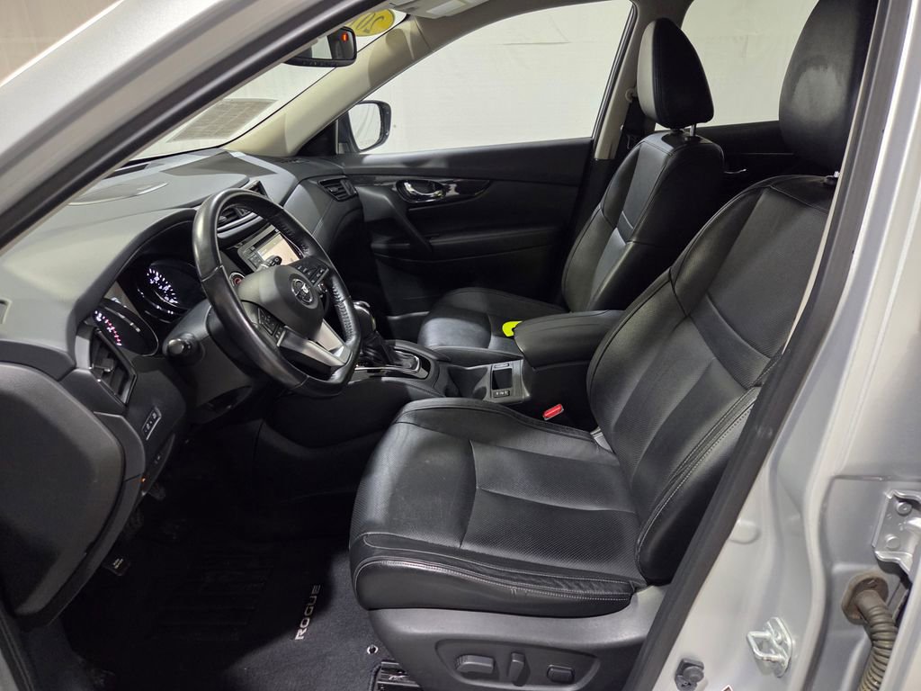 Used 2017 Nissan Rogue SL image 13