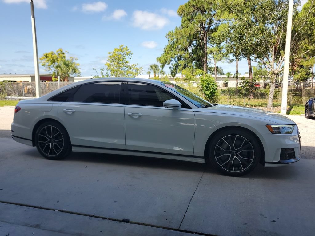Used 2021 Audi A8 L 3.0T w/ Executive Plus Package AWD/4WD image 4