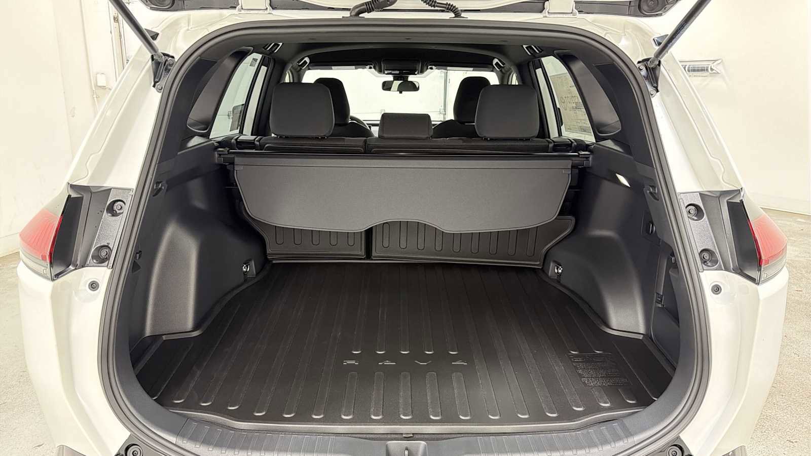 New 2026 Toyota RAV4 SE image 27