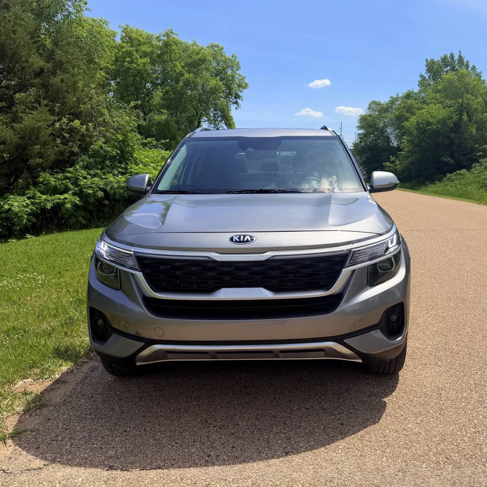 Used 2021 Kia Seltos EX AWD/4WD image 3