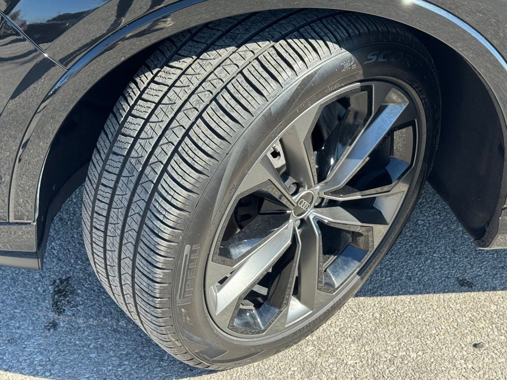 Used 2025 Audi Q7 3.0T Premium Plus image 42