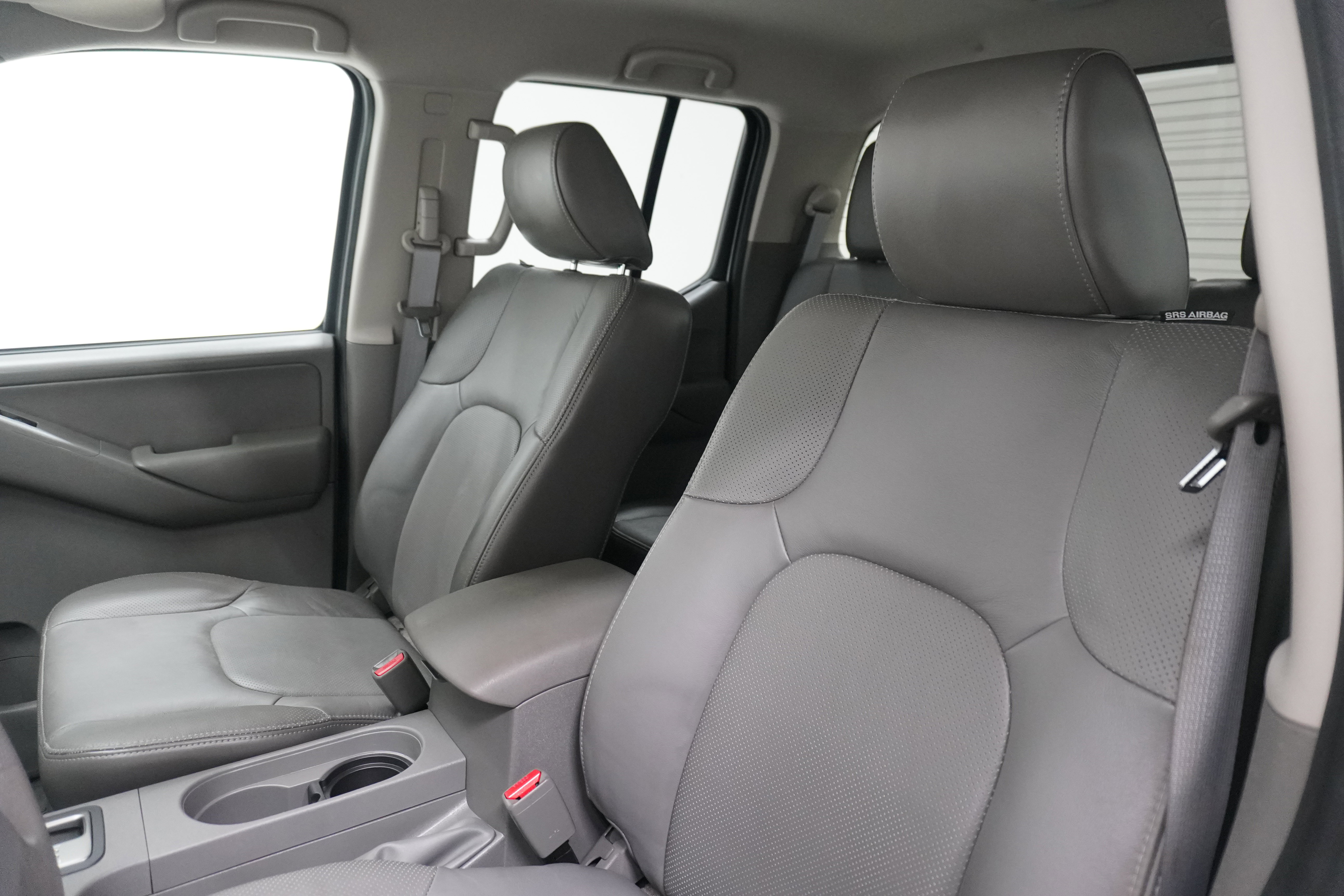 Used 2013 Nissan Frontier SL image 11