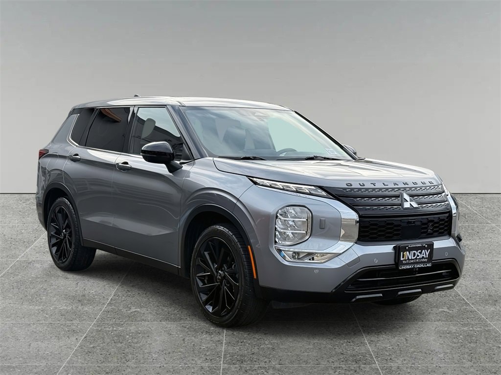 Used 2023 Mitsubishi Outlander AWD image 9