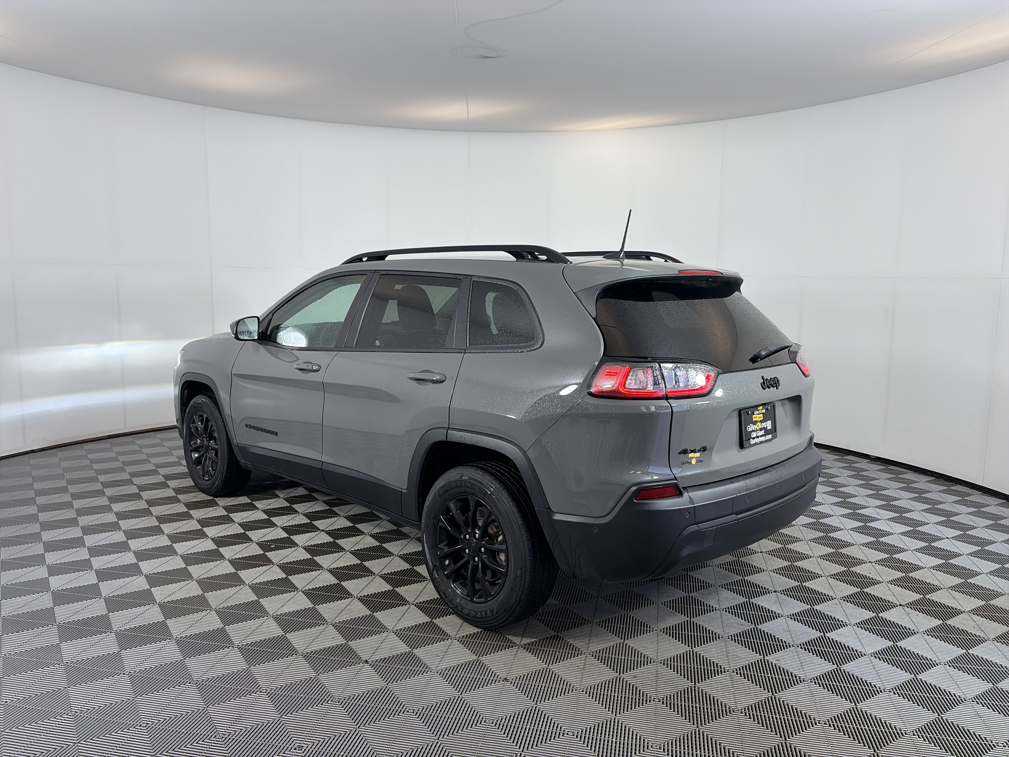 Used 2023 Jeep Cherokee Altitude Lux AWD/4WD image 8