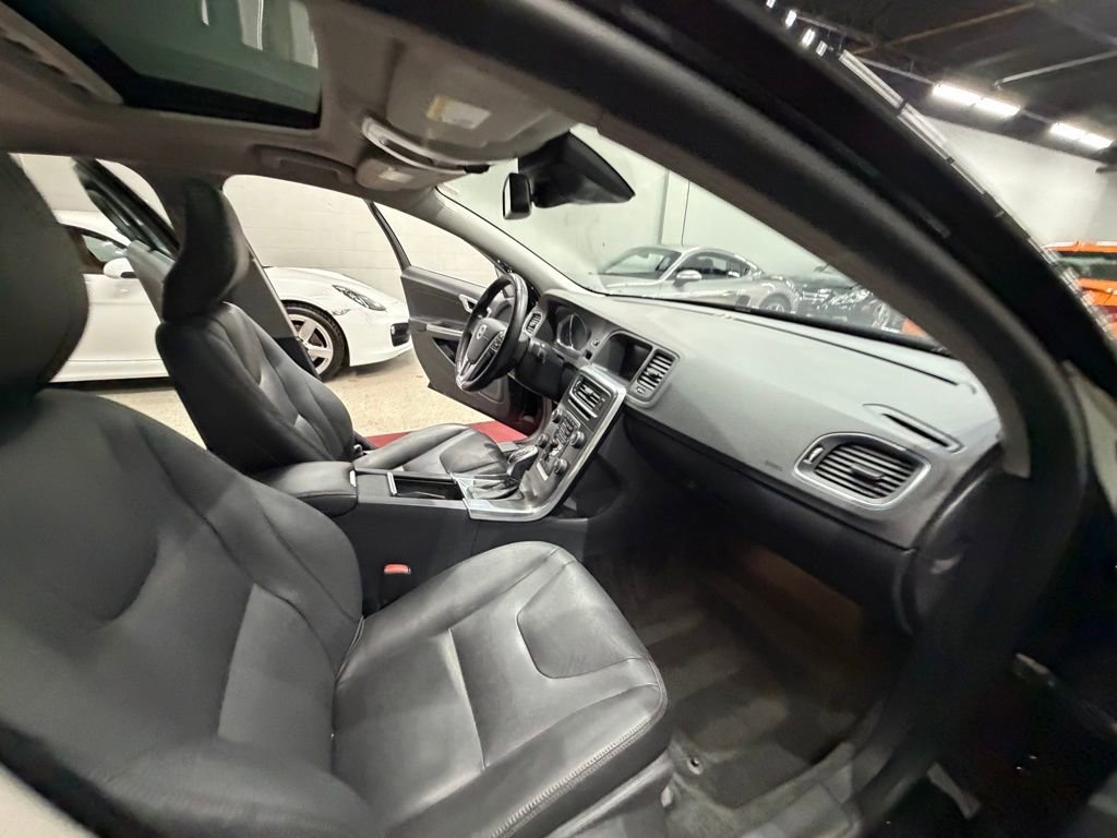 Used 2015 Volvo S60 T5 Premier Plus image 28