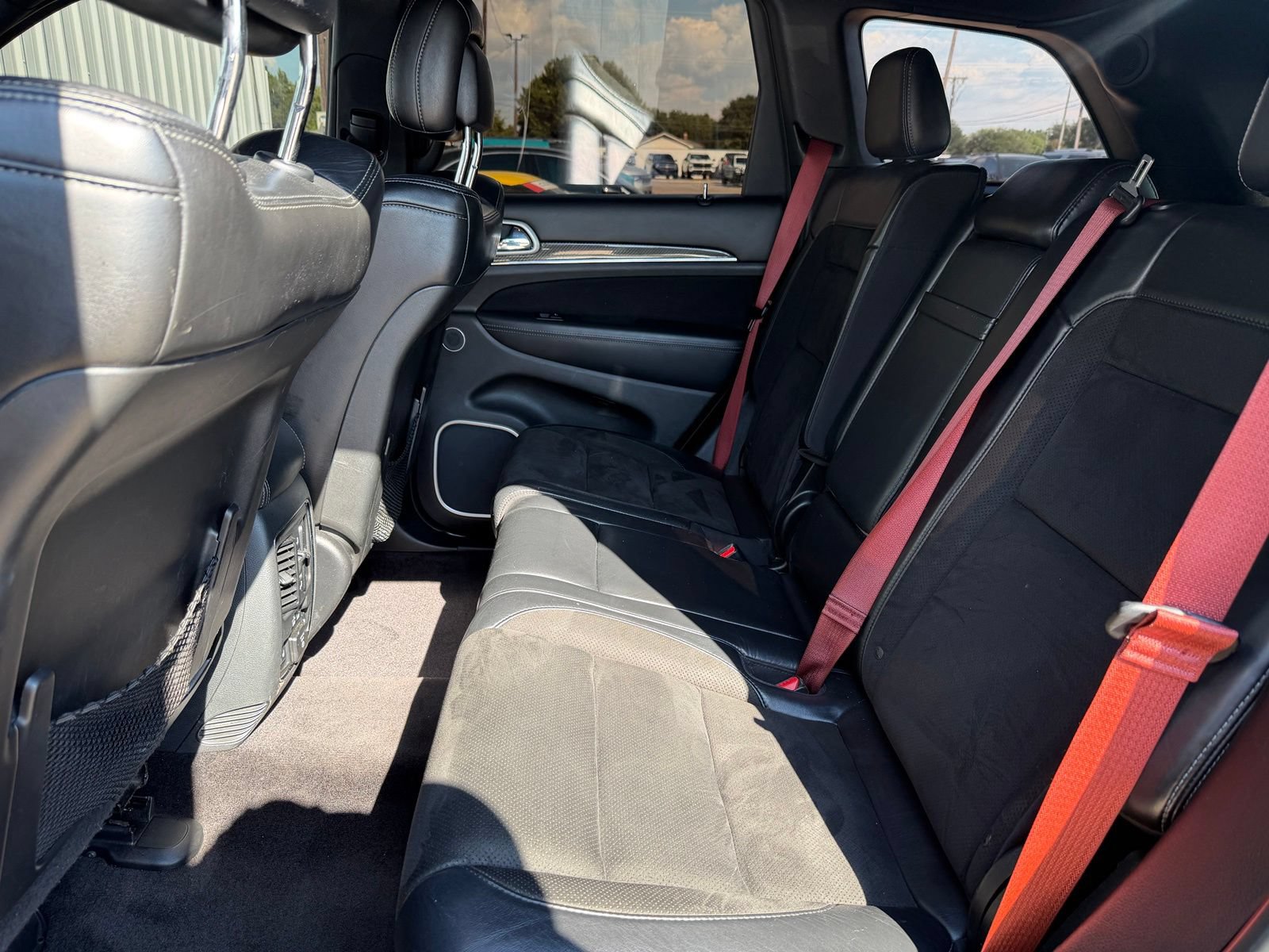Used 2019 Jeep Grand Cherokee SRT w/ Trailer Tow Group IV AWD/4WD image 23