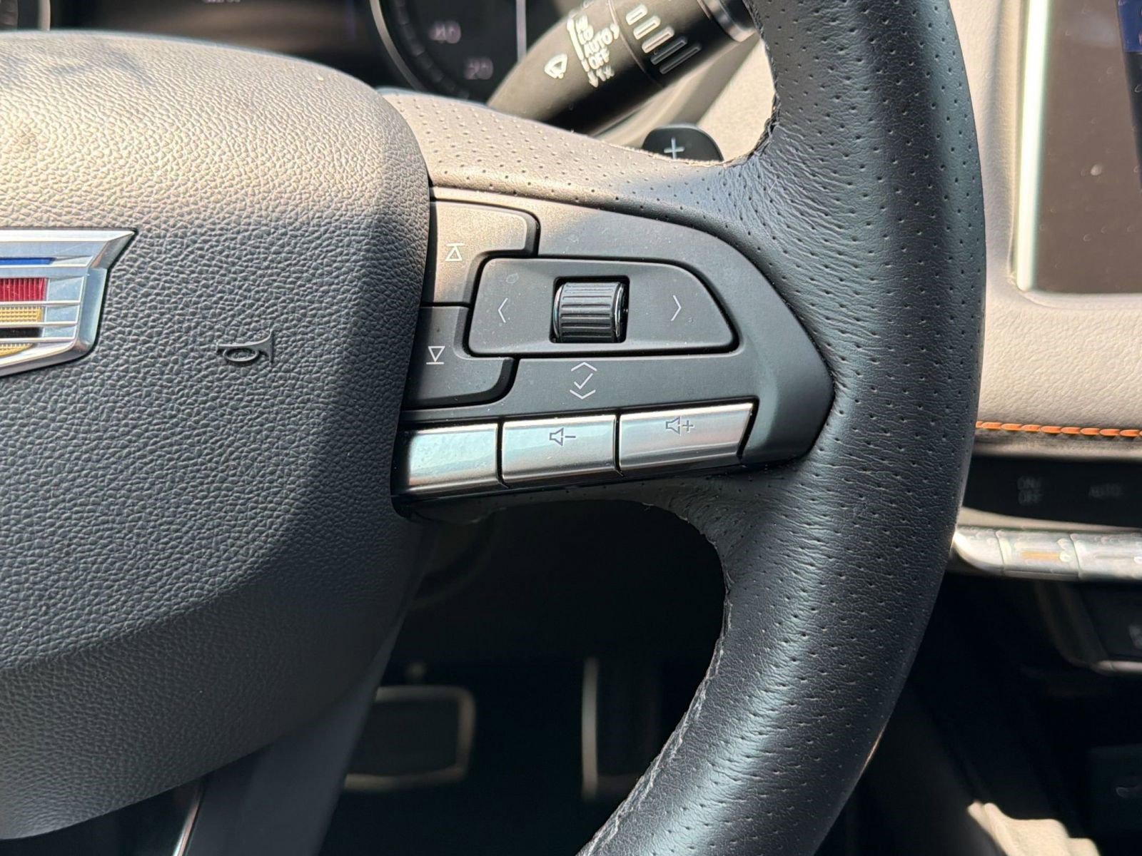 Used 2022 Cadillac XT4 Sport w/ Comfort Package FWD image 27
