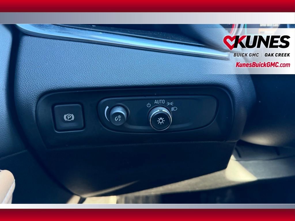 Used 2018 Buick Enclave Essence w/ Trailering Package image 17