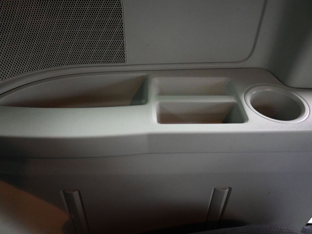 Used 2016 Dodge Grand Caravan SE image 34