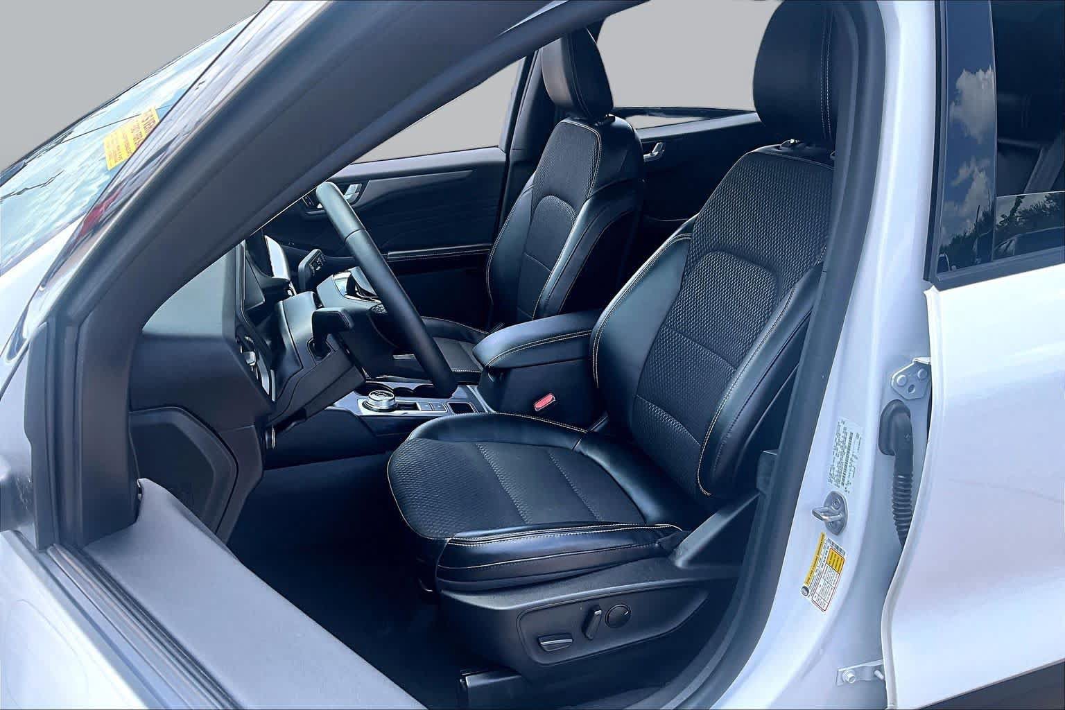 Used 2023 Ford Escape SE FWD image 8