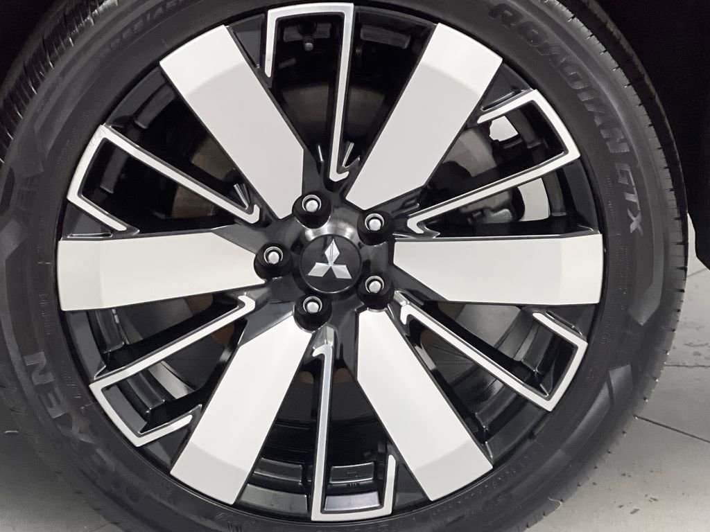 Used 2025 Mitsubishi Outlander SE AWD/4WD image 71