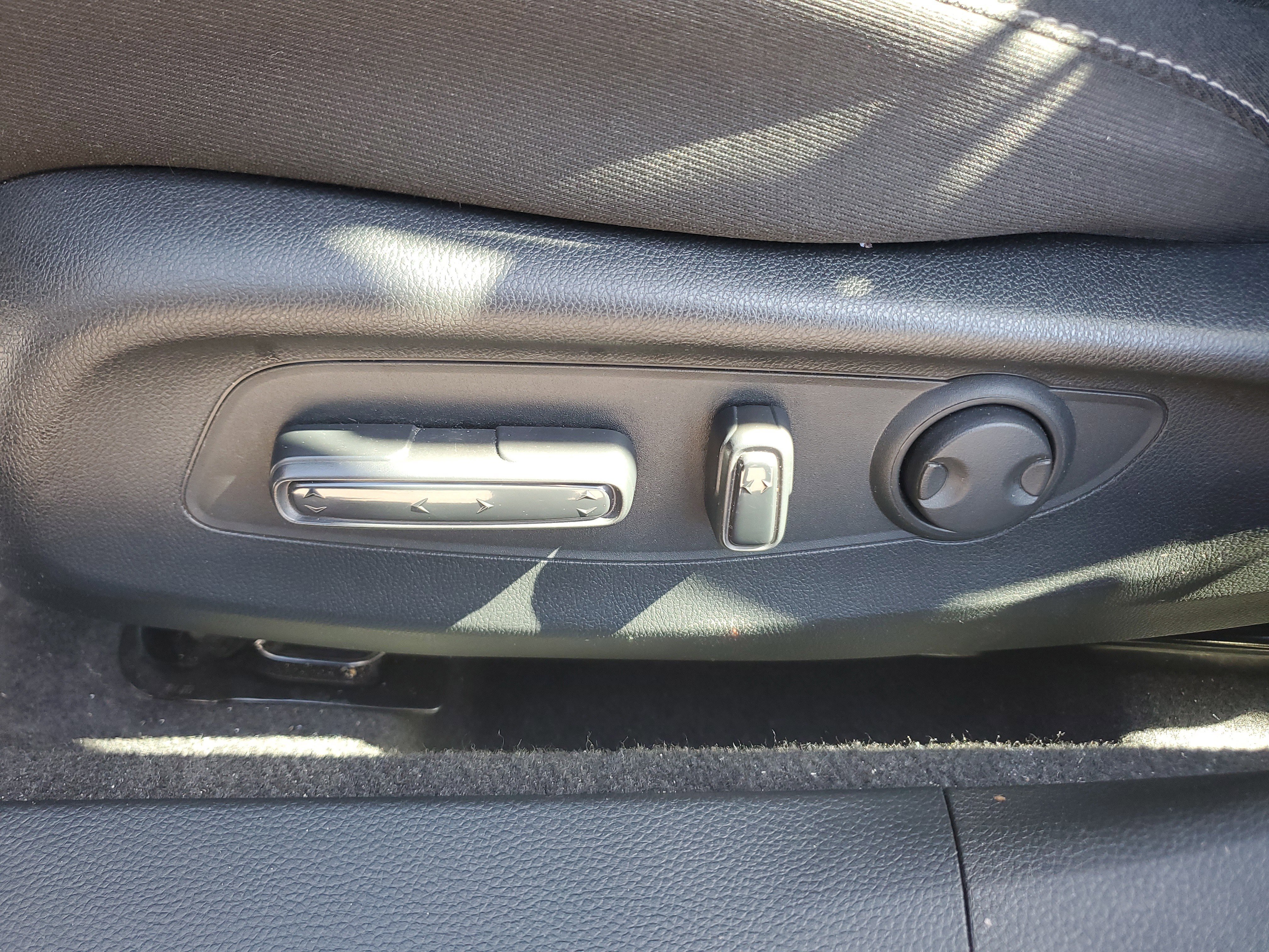 Used 2025 Honda Accord SE image 12